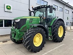 John Deere 6215R