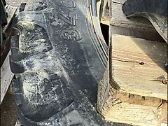Vredestein 340/85 R48 &amp; 11.2-25
