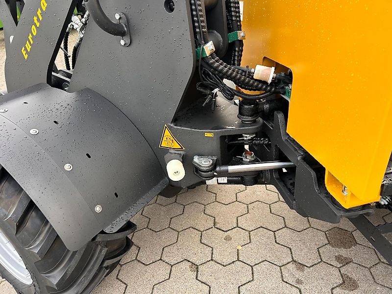 Eurotrac W12 S Schutzdach