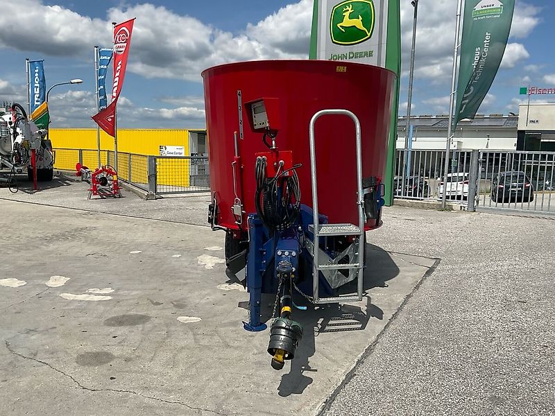 Siloking TrailedLine Classic Compact 8