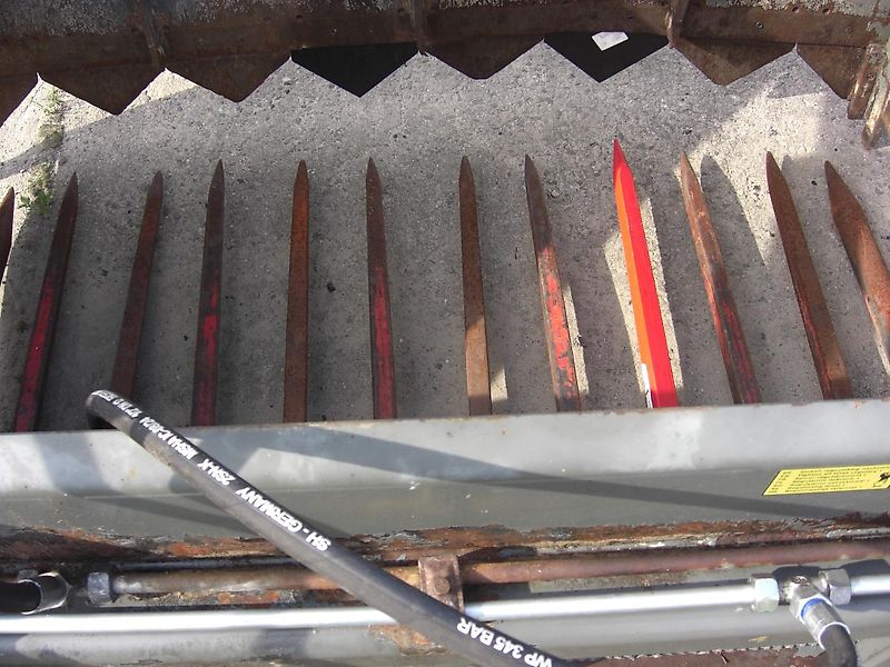 Bressel und Lade Silageschneidzange