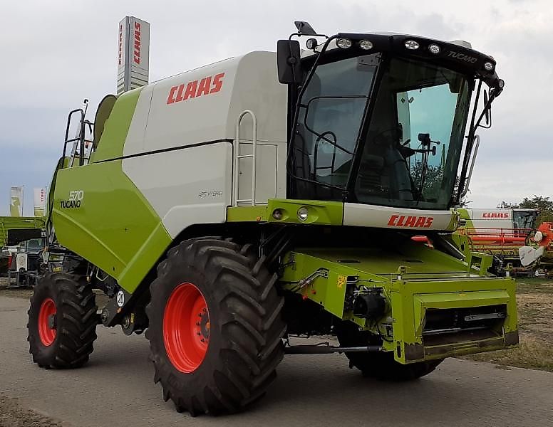 Claas TUCANO 570