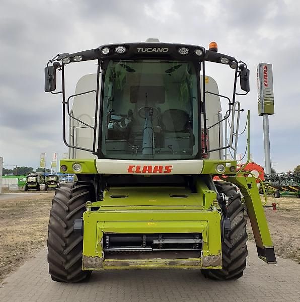Claas TUCANO 570