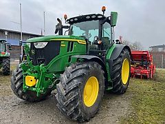 John Deere 6R 215