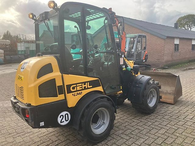 Gehl 340 Shovel Loader