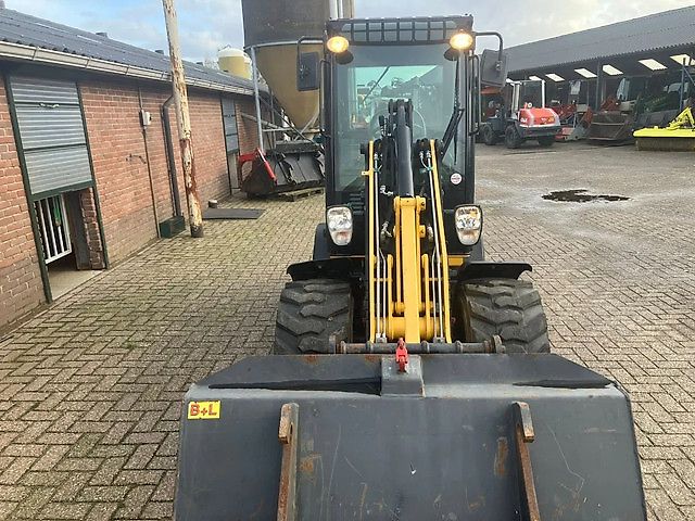 Gehl 340 Shovel Loader