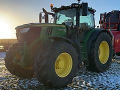John Deere 6215R