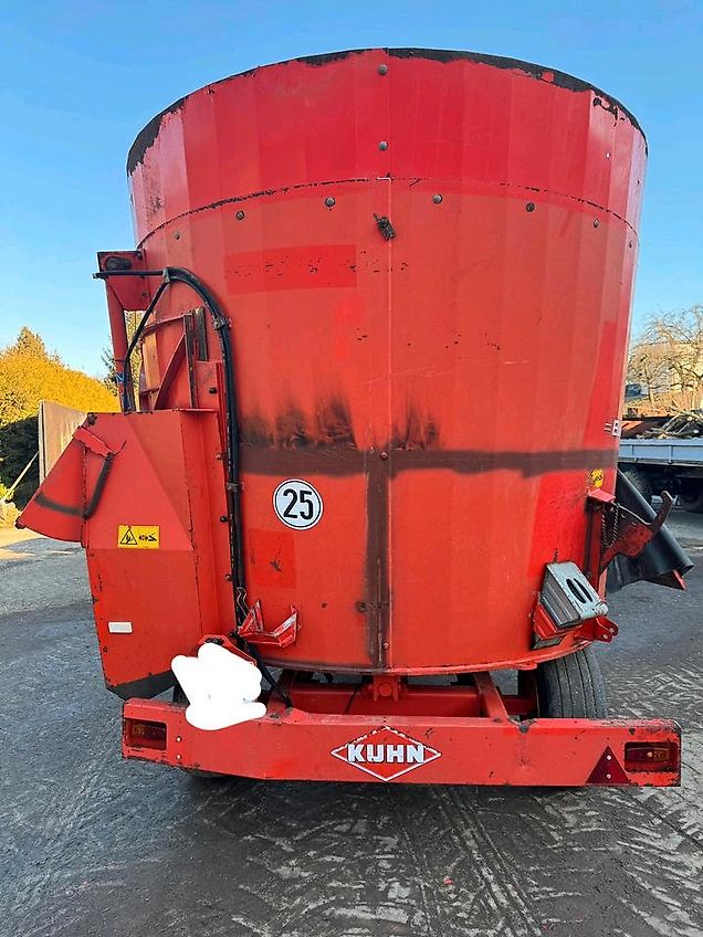 Kuhn Euromix 1070 Futtermischwagen Mischwagen Vertikalmischwagen