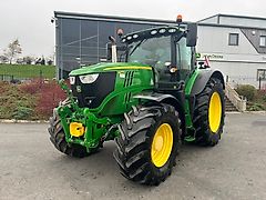 John Deere 6215R