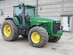 John Deere 8400