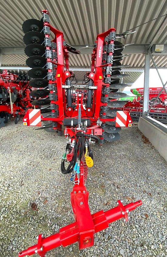 Unia Ares XL H 6 Kurzscheibenegge mit Fahrgestell 6m Doppel U-Walze