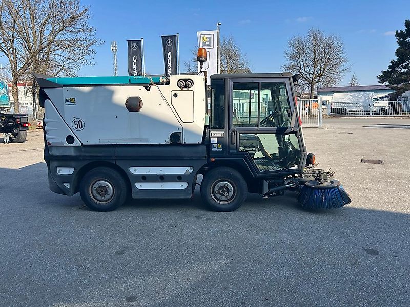 Schmidt Swingo 200 Kehrmaschine