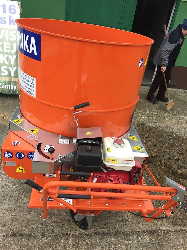 VALMETAL Canada NEW BEDDING CHOPPER 48’’ Ø 122 cm tub , Flotrac, self propeled, Honda 13 Hp motor , new model 2024