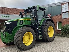 John Deere 7R330
