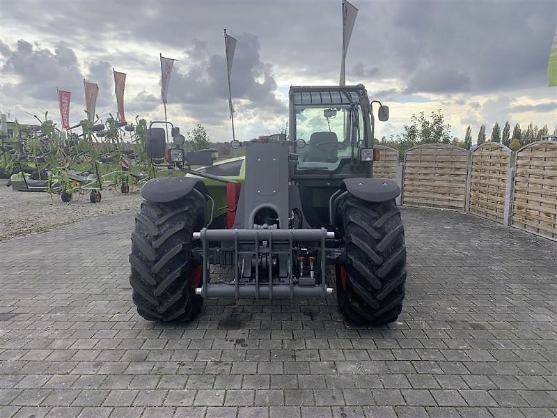 Claas SCORPION 7040