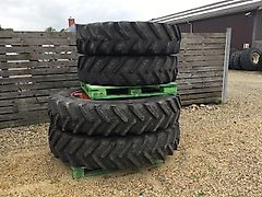 BKT 380/90R-340/85R36