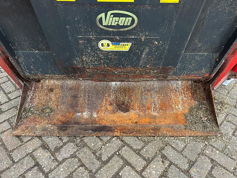 Vicon Masterbuster uitkuil doseerbak