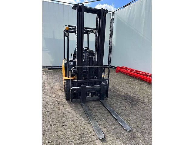 Hyundai 25B-7A Heftruck