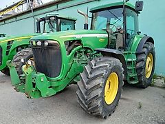 John Deere 8320