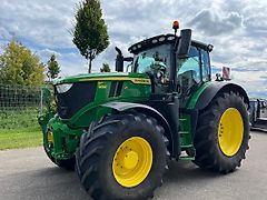 John Deere 6R215