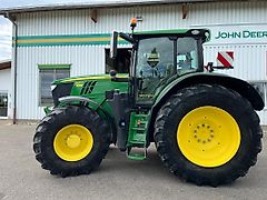 John Deere 6215R