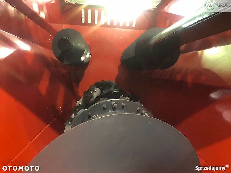 FiMAKS Poziomy wóz paszowy Fimaks FMHI 12m3