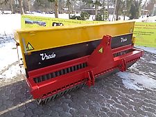 Vredo Vredo DZ225.07.5 Grünlandschlitzdrille 2,5 m Arbeitsbreite Nachsaatgerät Umbruchlose Grünlanderneuerung Direksaatgerät mit 7,5 cm Reihenabstand 250 cm Arbeitsbreite mit Nachlaufwalze