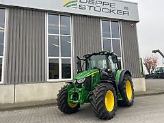 John Deere 6120M