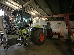 Claas XERION 4000 SADDLE TRAC