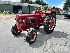 McCormick Farmall D-430