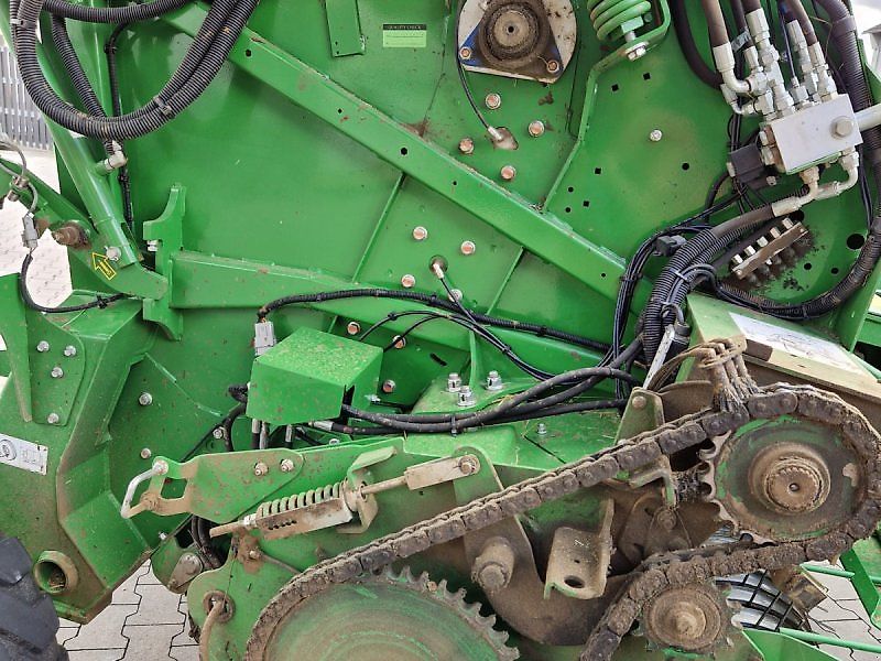 John Deere V461M