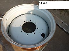 Titan- Felge 14x28 neuwertig