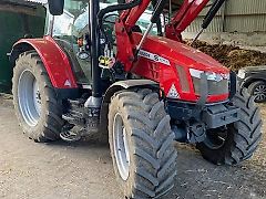 Massey Ferguson 5713S