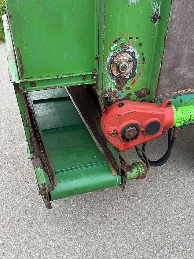 Dreher Futterverteilwagen