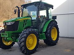 John Deere 5075E