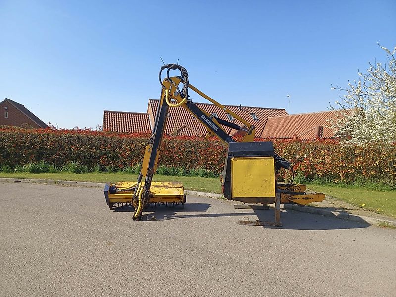 McConnel USED McConnel PA6500T Hedgecutter for Sale