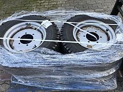 Iseki ICT 50 Räder * Reifen Continental 240/70-15 8-PR mit Felgen