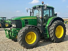 John Deere 7430