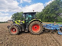 Claas Arion 660