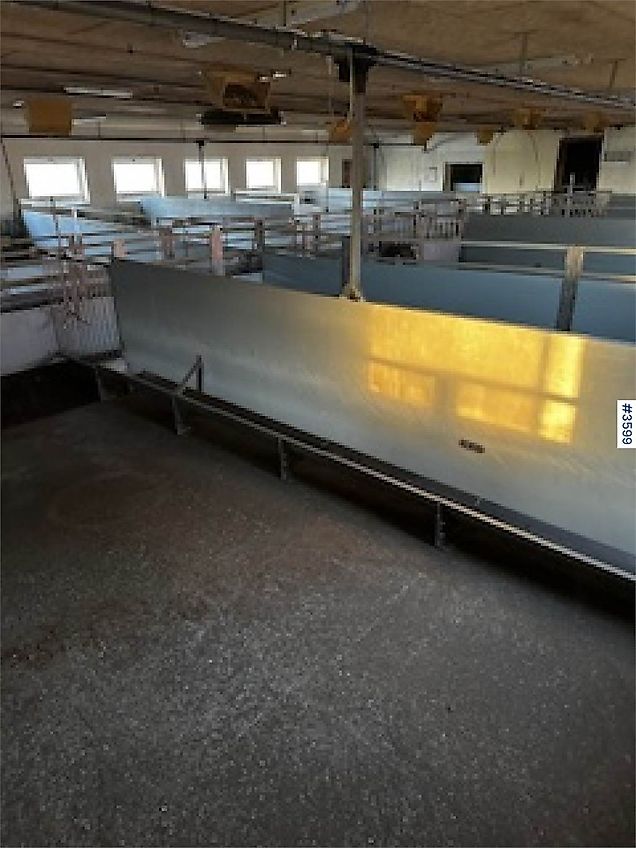 WEDG Grisehus innredning