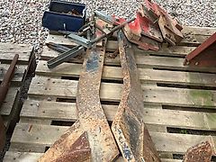 Becker Tiefenmeißelzinken mit Befestigungsklemmen, 2 Stück im Paket