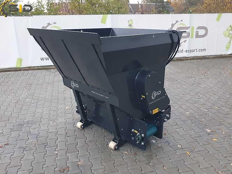 SID Einstreugerät / Futterverteiler 1,40m3/ Dosing bucket with conveyor belt