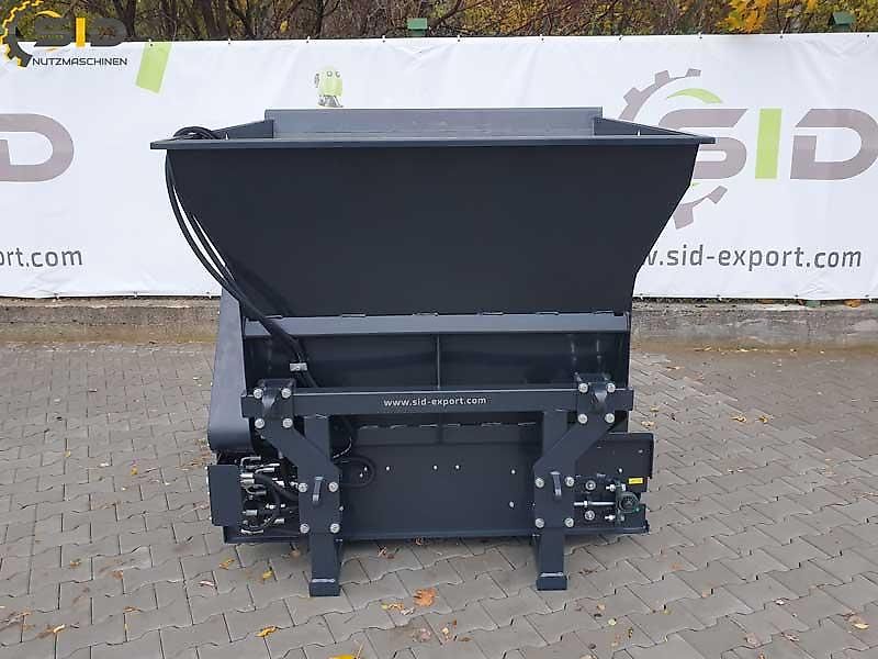 SID Einstreugerät / Futterverteiler 1,40m3/ Dosing bucket with conveyor belt