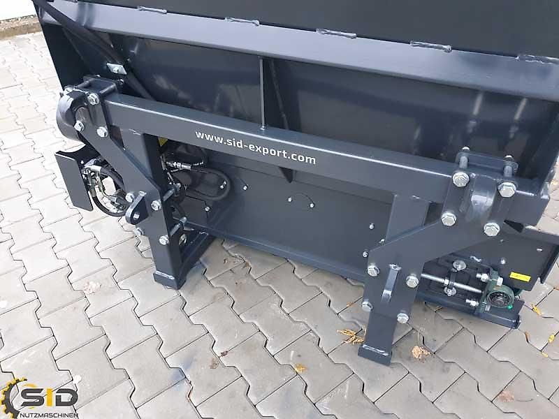 SID Einstreugerät / Futterverteiler 1,40m3/ Dosing bucket with conveyor belt