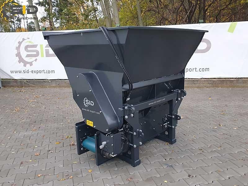 SID Einstreugerät / Futterverteiler 1,40m3/ Dosing bucket with conveyor belt