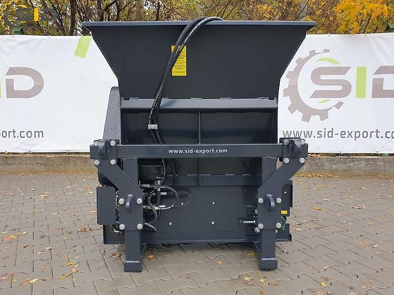 SID Einstreugerät / Futterverteiler 1,40m3/ Dosing bucket with conveyor belt