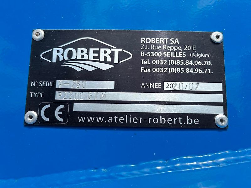 ROBERT P2200 Einstreu- und Futterverteilmaschine