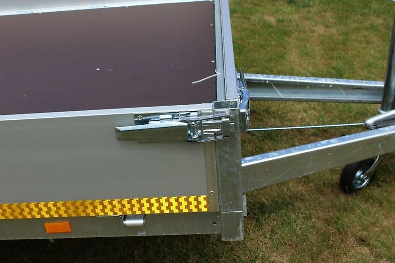 Eduard Hochlader 2700 kg 356 x 180 cm x 30 cm Lademaß