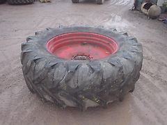 Kleber 620/70R42 auf Fendt-Felge 10-Loch, Einzelstück