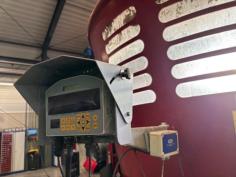 BvL 20H-2S voermengwagen bouwjaar 2018